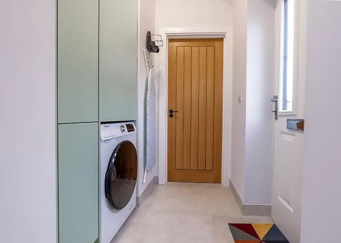 Cosy With Parking And Underfloor Heating