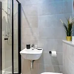 Hébergement de vacances Cosy With Parking And Underfloor Heating *